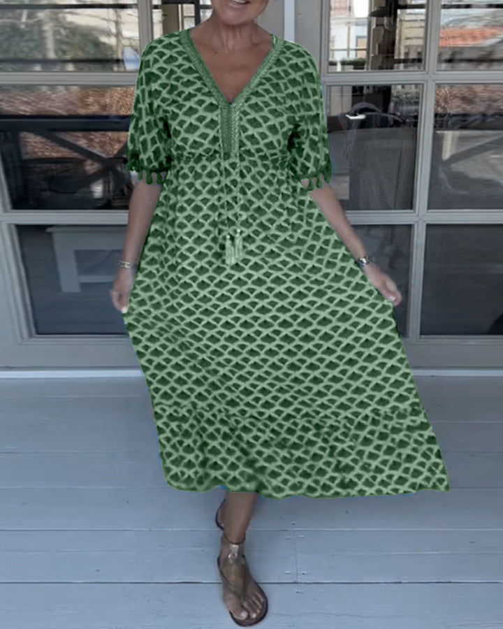 | V-neck casual dress with print