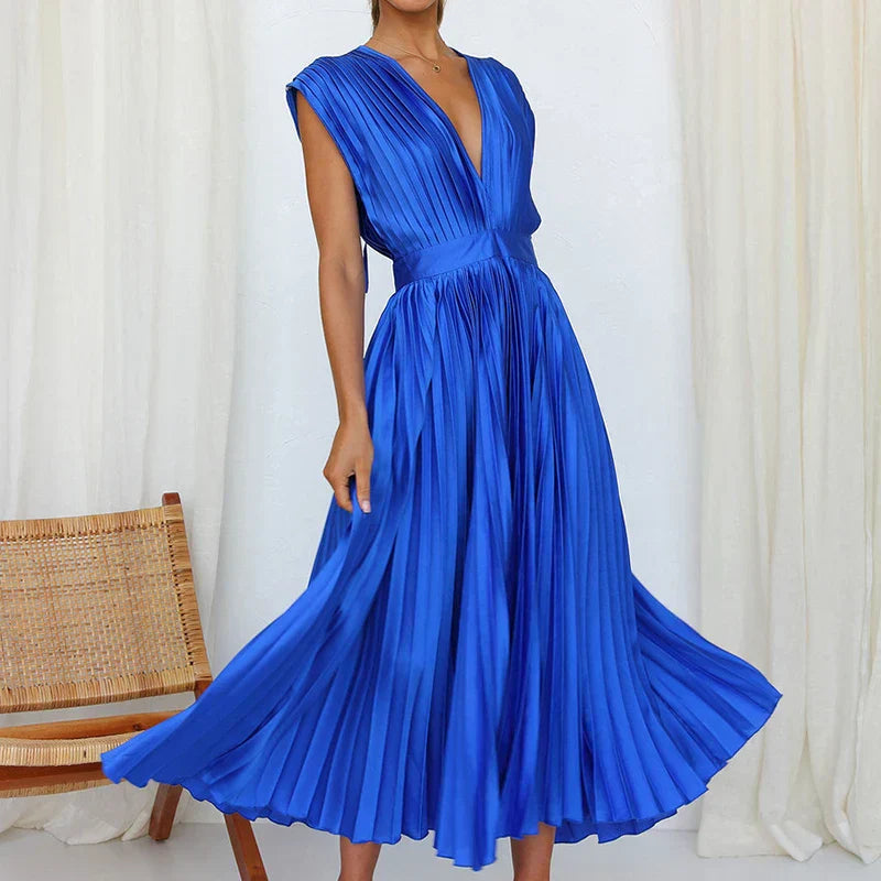 "Bella" - Maxi dress with V-neck and pleats