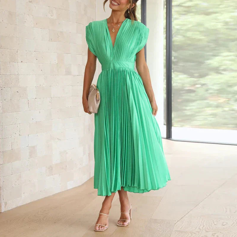 "Bella" - Maxi dress with V-neck and pleats