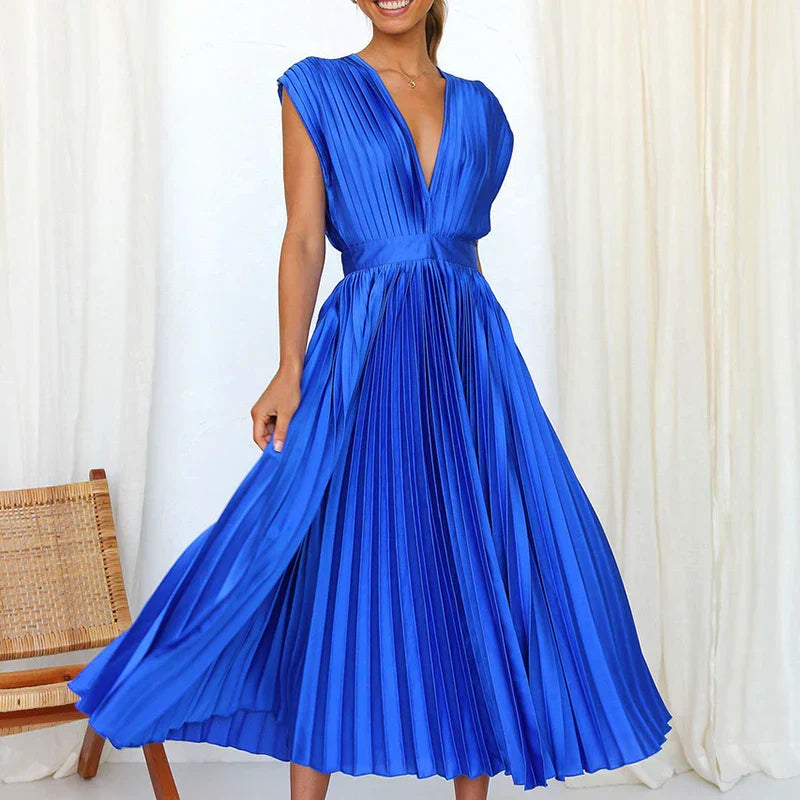 "Bella" - Maxi dress with V-neck and pleats