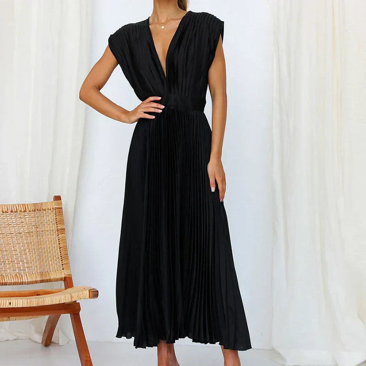 "Bella" - Maxi dress with V-neck and pleats